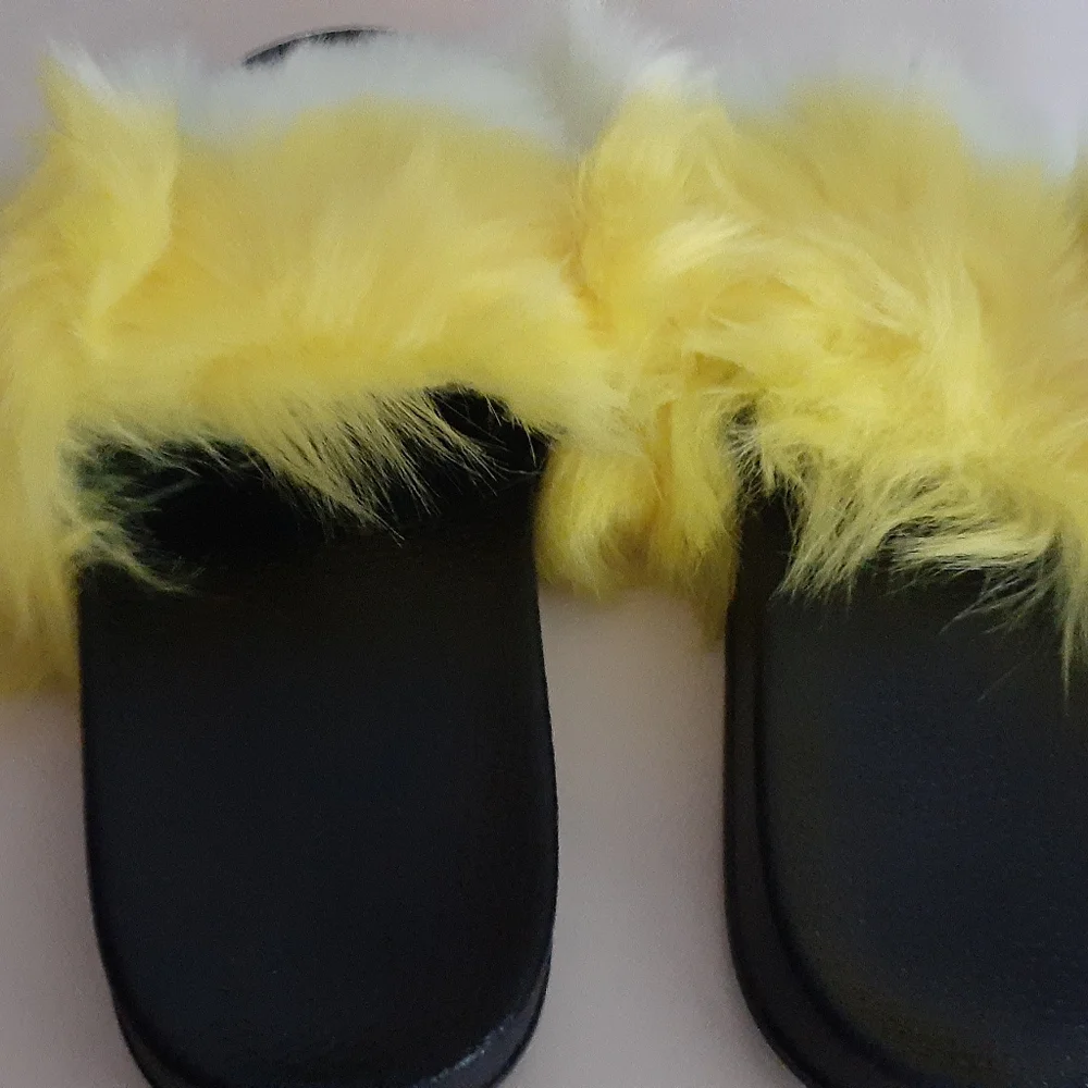 SOLD OUT Furry Sandals - Picture 1 of 10